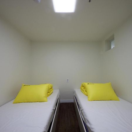 24 Guesthouse Myeongdong Town Seul Cameră foto
